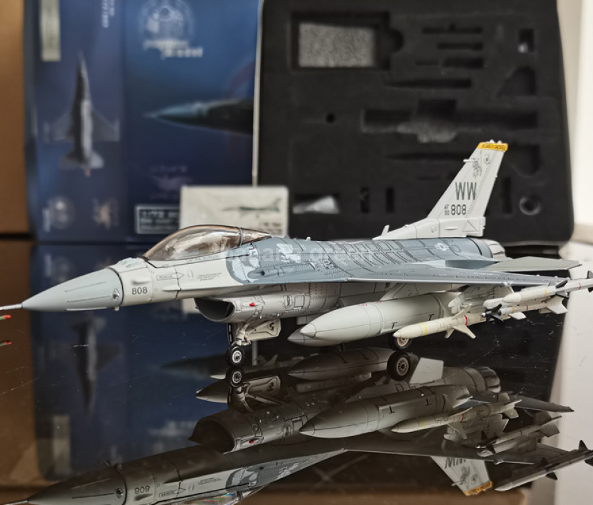 CALIBRE WINGS 록히드 마틴 F-16 합금 전투기 모형 1/72 CA721603