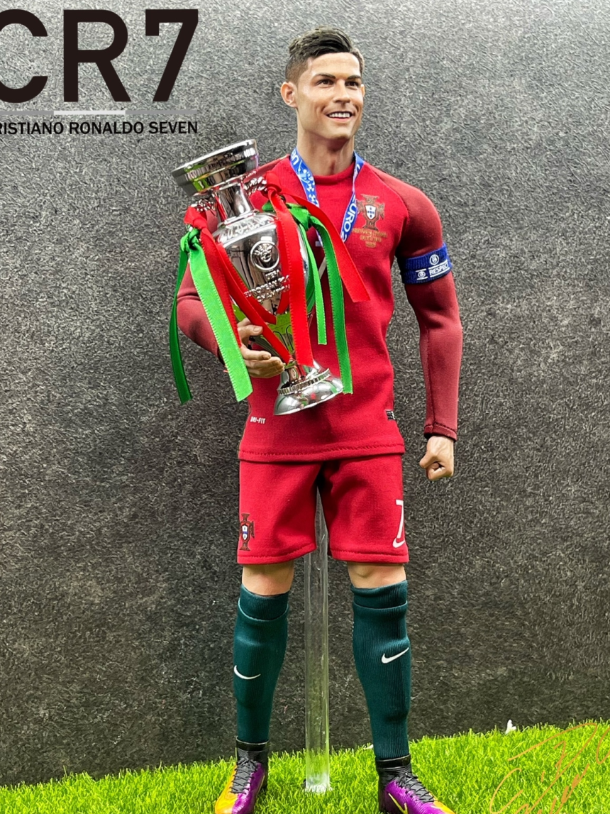 CR7 스튜디오 포르투갈 우승컵 1/6 크리스티아누 호날두 축구피규어