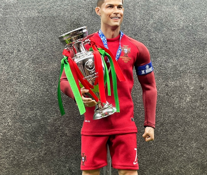 CR7 스튜디오 포르투갈 우승컵 1/6 크리스티아누 호날두 축구피규어